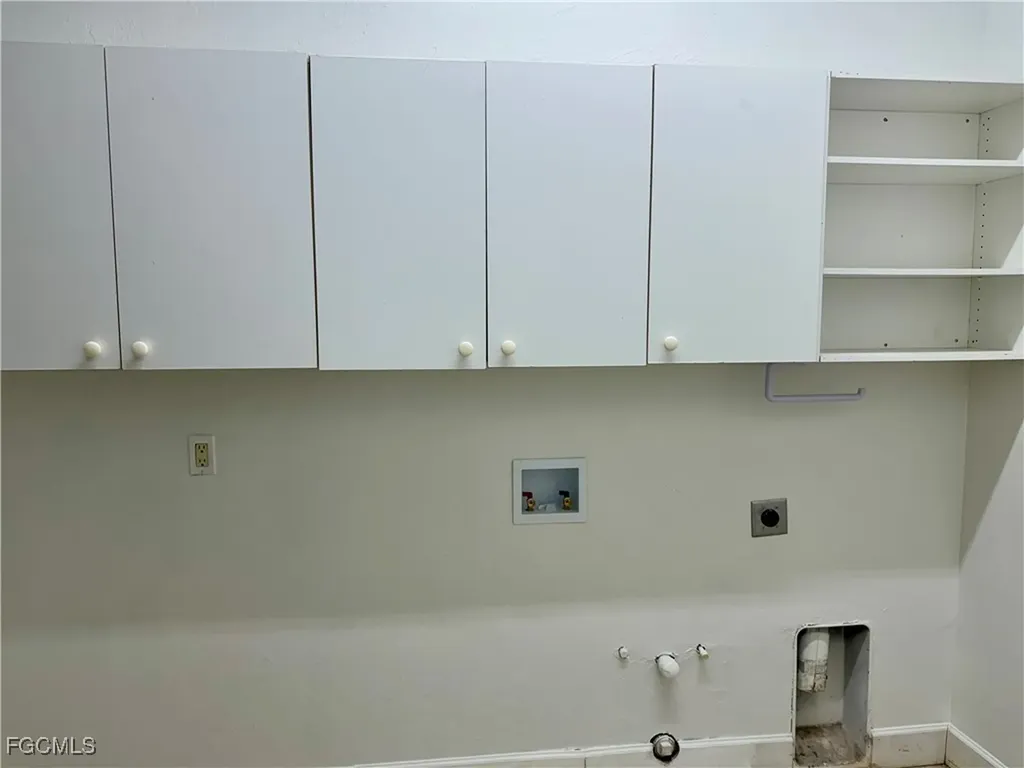 1512 SE 2nd Place Cape Coral FL 33990