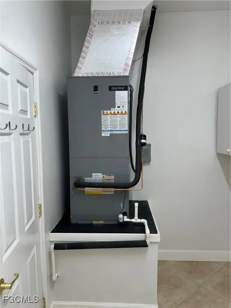 1512 SE 2nd Place Cape Coral FL 33990