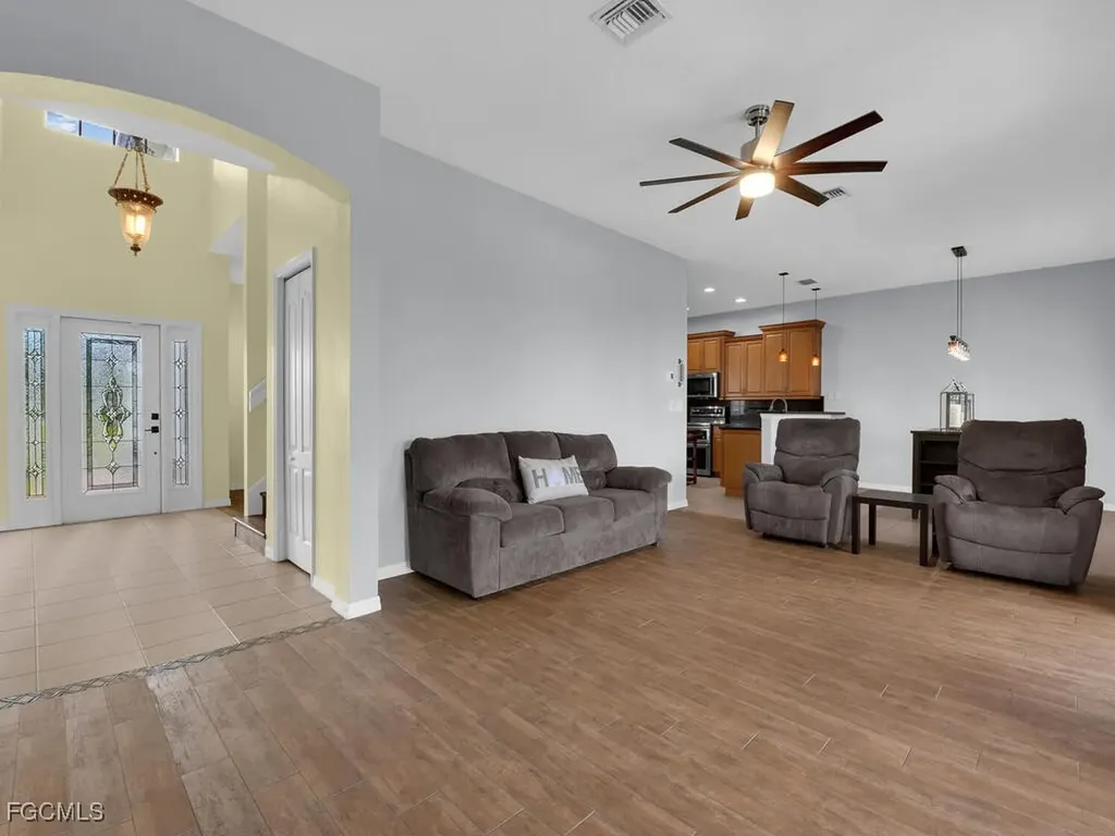 1507 NW 27th Place Cape Coral FL 33993