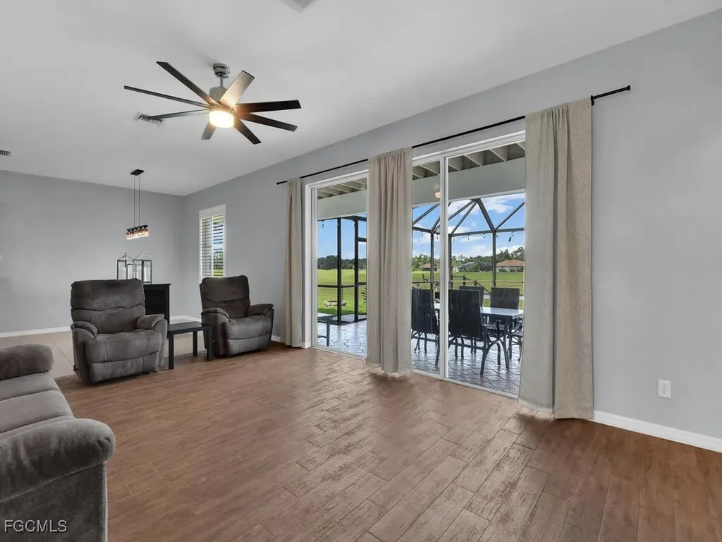 1507 NW 27th Place Cape Coral FL 33993