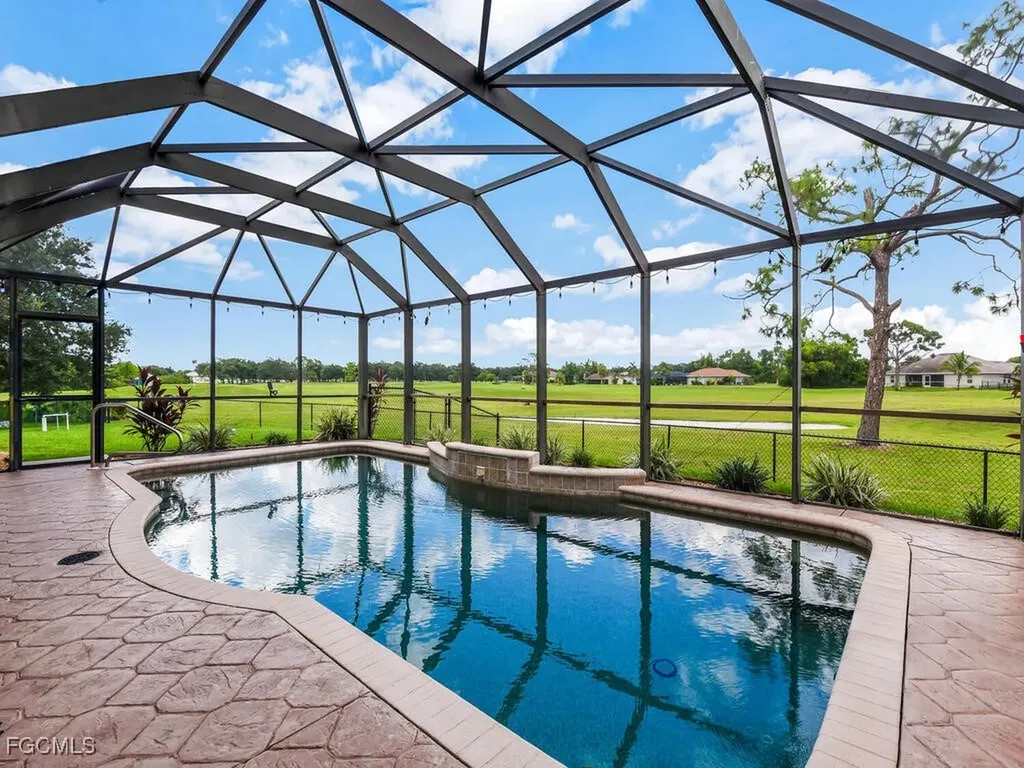 1507 NW 27th Place Cape Coral FL 33993