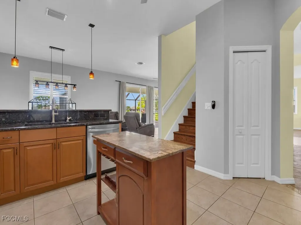 1507 NW 27th Place Cape Coral FL 33993