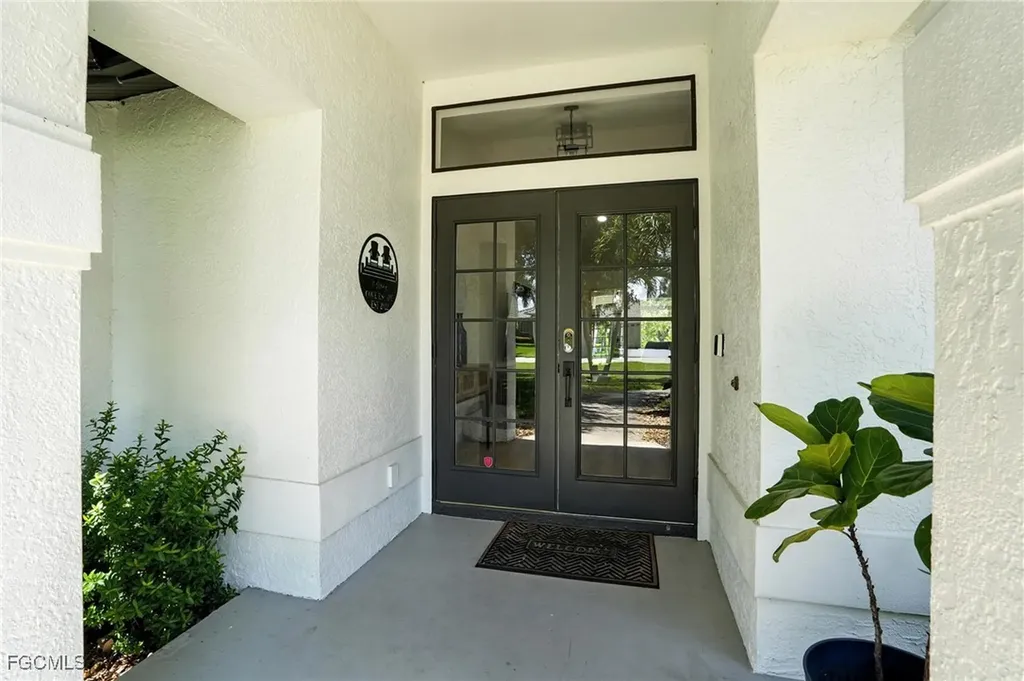 2314 SE 18th Avenue Cape Coral FL 33990