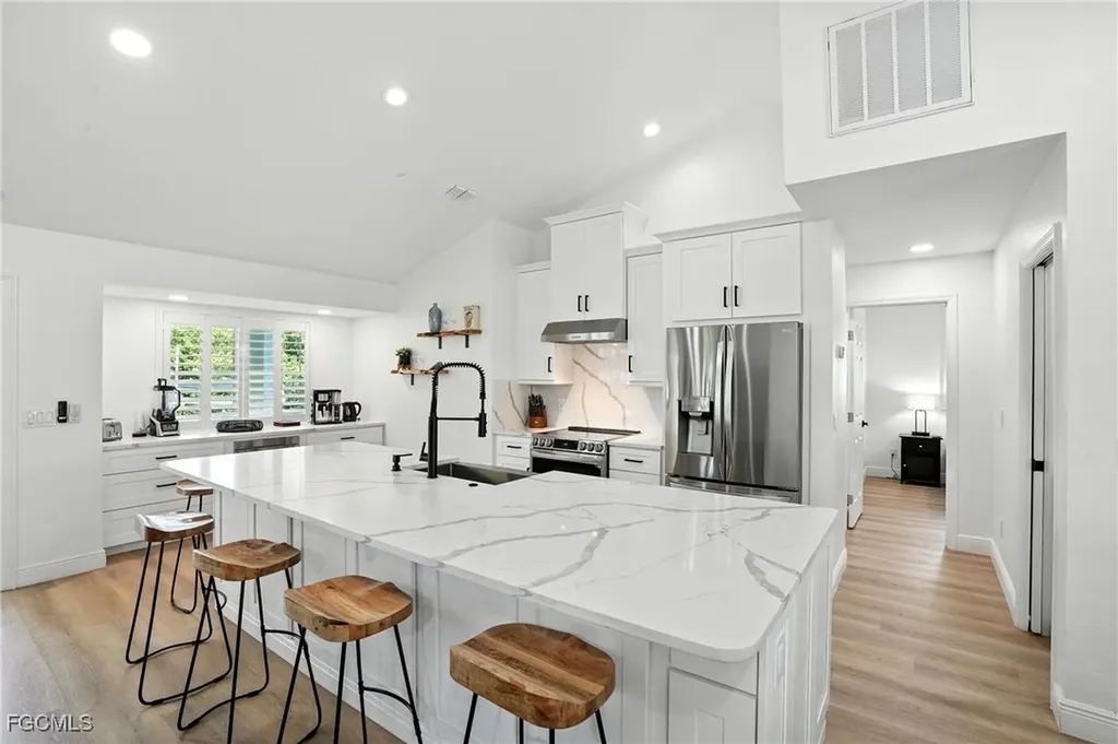 2314 SE 18th Avenue Cape Coral FL 33990