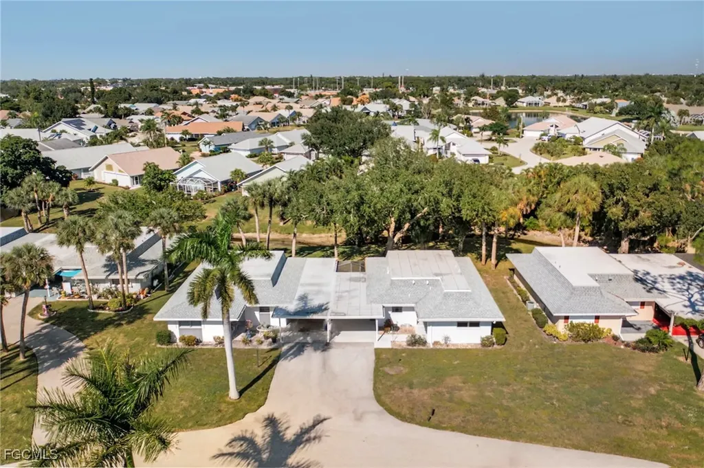 536 Pangola Drive North Fort Myers FL 33903