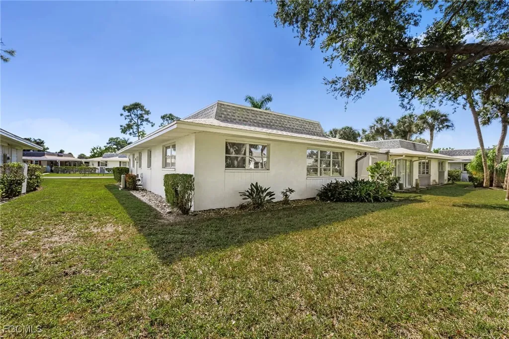 536 Pangola Drive North Fort Myers FL 33903