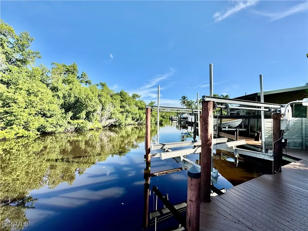 14370 Mcgregor Boulevard Fort Myers FL 33919