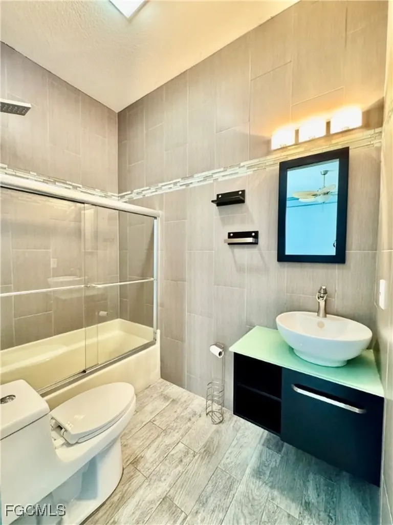 14370 Mcgregor Boulevard Fort Myers FL 33919