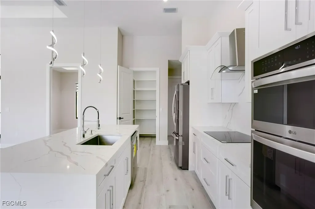 1020 NW 33rd Place Cape Coral FL 33993