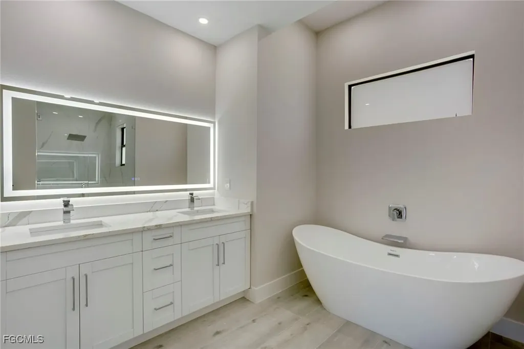 1020 NW 33rd Place Cape Coral FL 33993