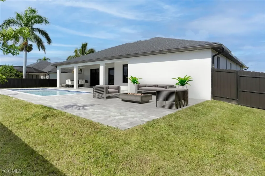 1020 NW 33rd Place Cape Coral FL 33993