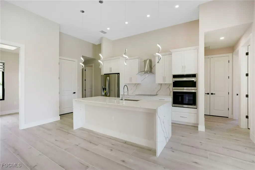 1020 NW 33rd Place Cape Coral FL 33993