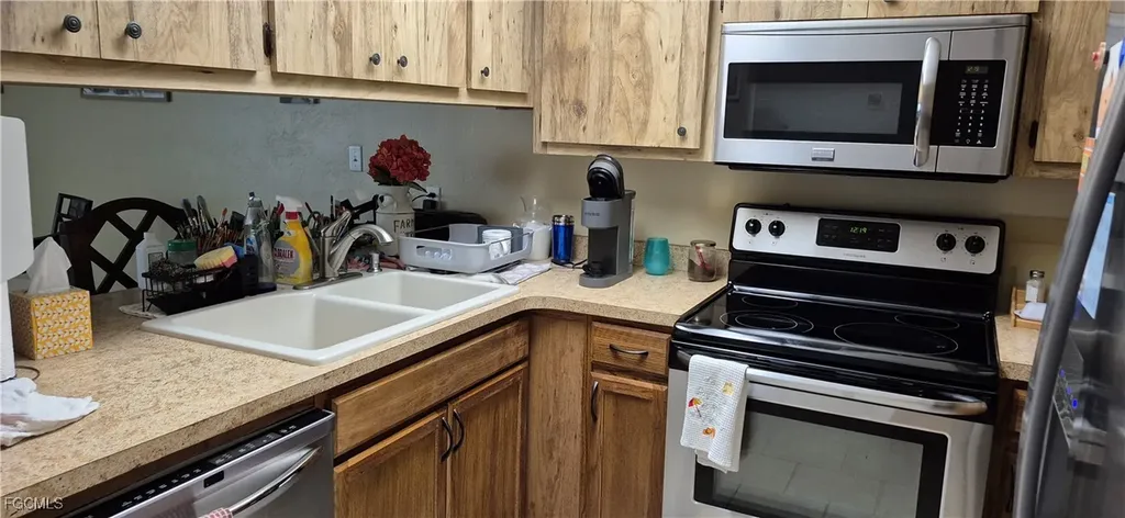 3914 SE 12th Avenue Cape Coral FL 33904