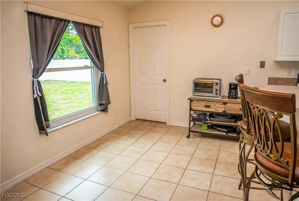 1319 SE 39th Terrace Cape Coral FL 33904