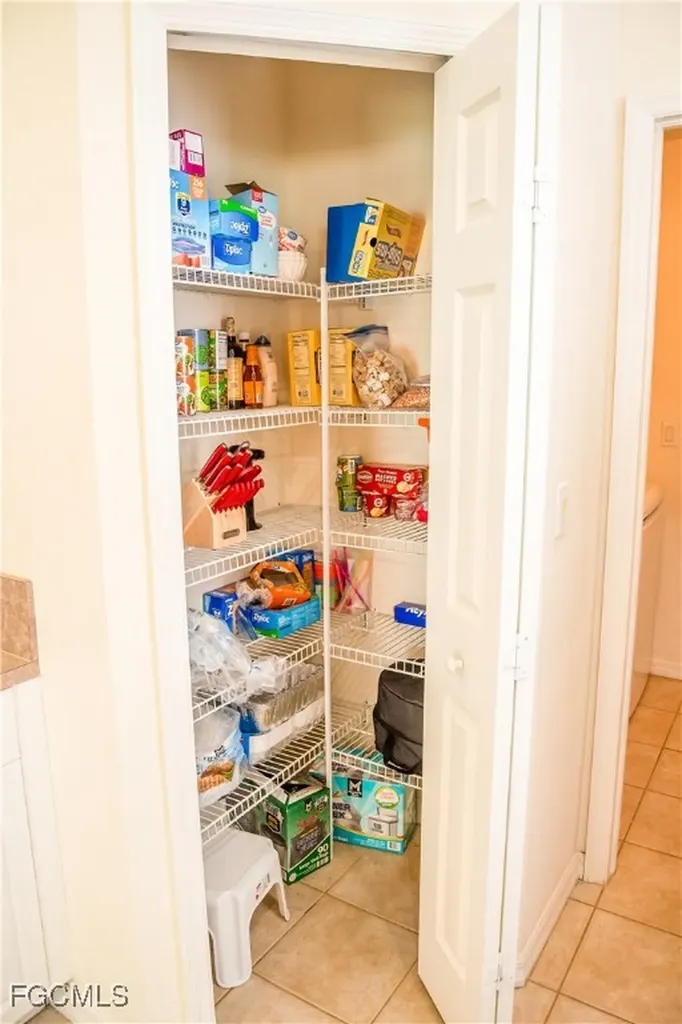 1319 SE 39th Terrace Cape Coral FL 33904