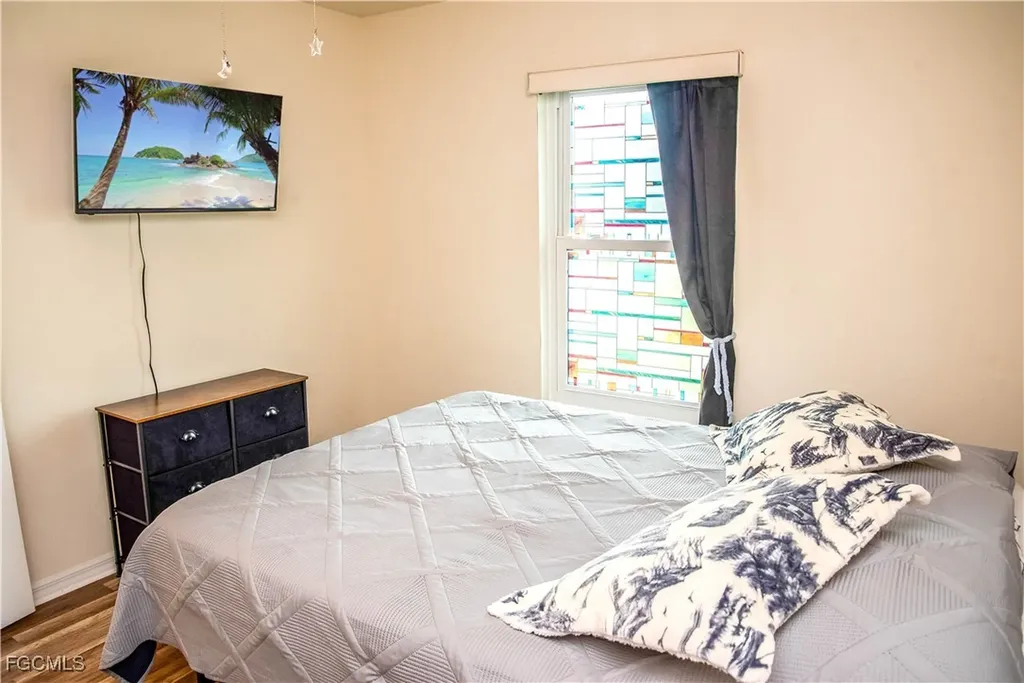 1319 SE 39th Terrace Cape Coral FL 33904