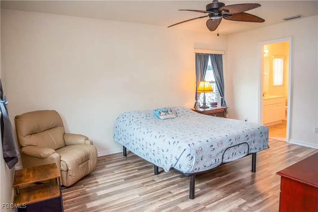 1319 SE 39th Terrace Cape Coral FL 33904