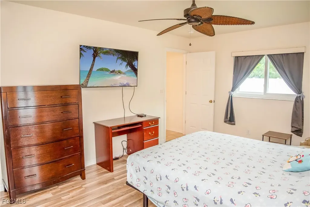 1319 SE 39th Terrace Cape Coral FL 33904