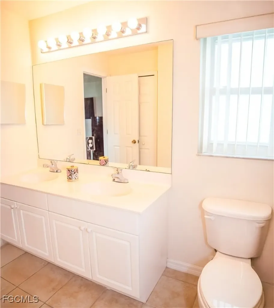 1319 SE 39th Terrace Cape Coral FL 33904