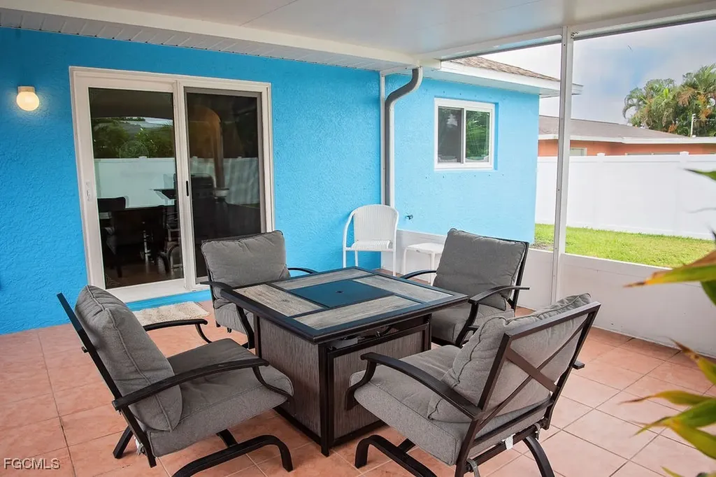 1319 SE 39th Terrace Cape Coral FL 33904