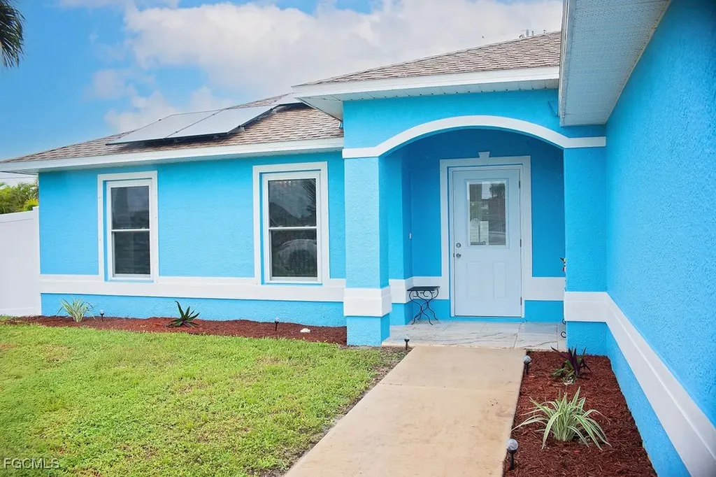 1319 SE 39th Terrace Cape Coral FL 33904