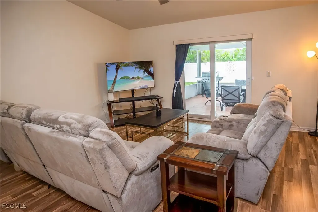 1319 SE 39th Terrace Cape Coral FL 33904