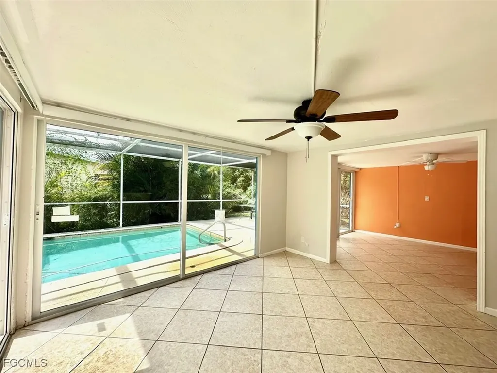 2400 Hunter Terrace Fort Myers FL 33901