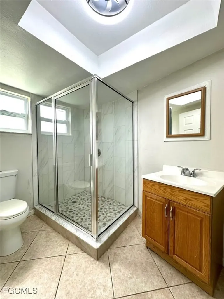 2400 Hunter Terrace Fort Myers FL 33901