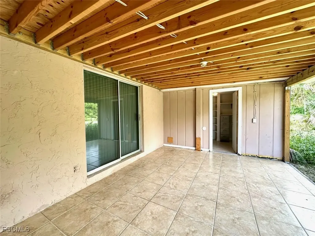 2400 Hunter Terrace Fort Myers FL 33901