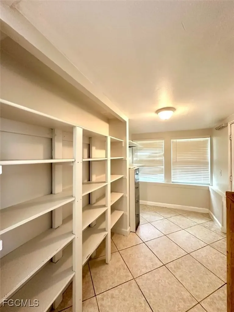 2400 Hunter Terrace Fort Myers FL 33901