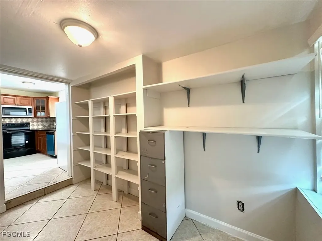 2400 Hunter Terrace Fort Myers FL 33901