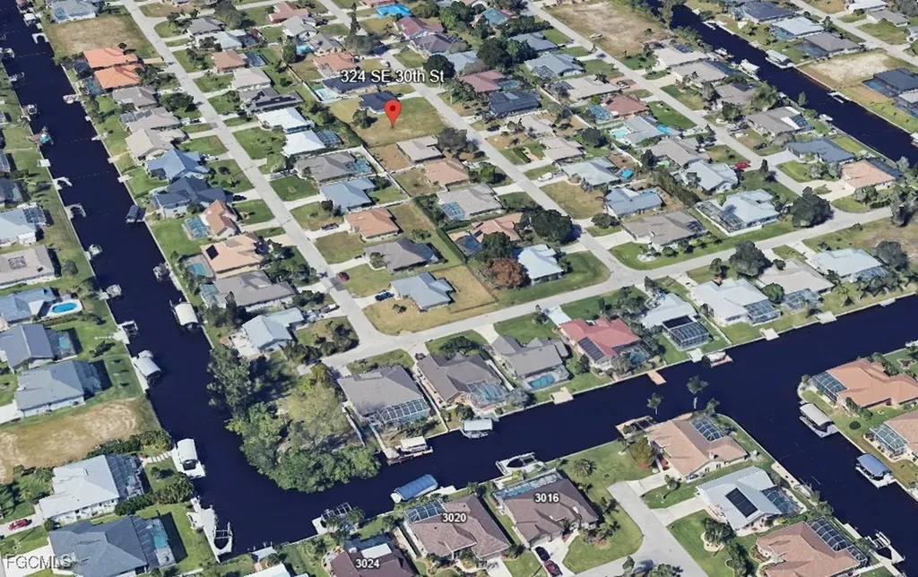 324 SE 30th Street Cape Coral FL 33904
