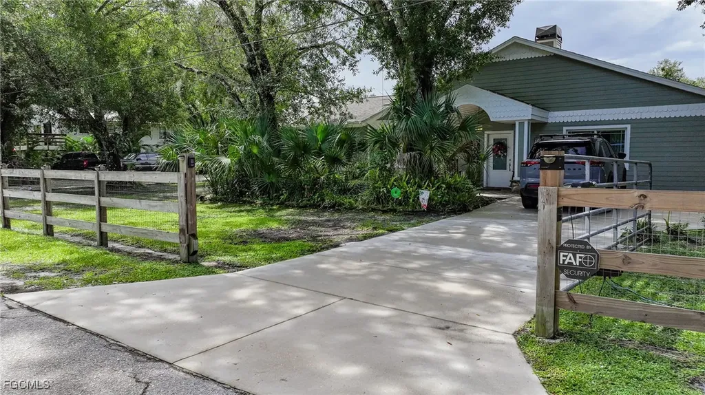 12120 Coyle Road Fort Myers FL 33905