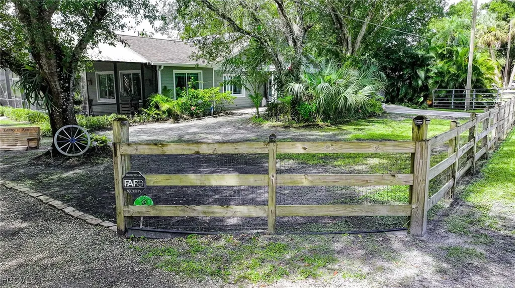 12120 Coyle Road Fort Myers FL 33905