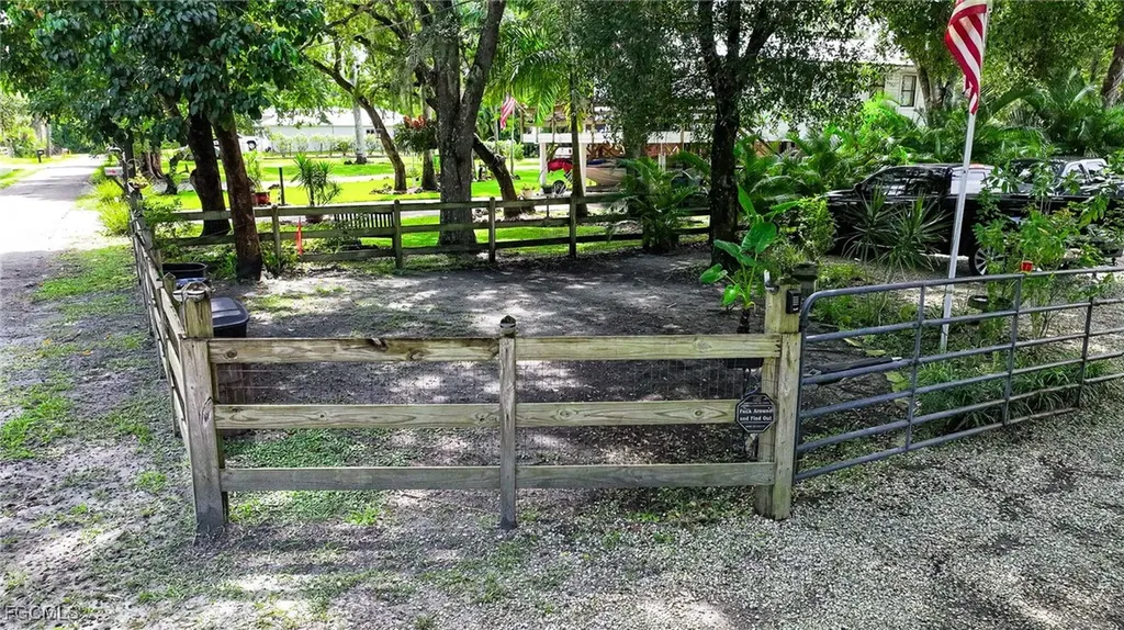 12120 Coyle Road Fort Myers FL 33905