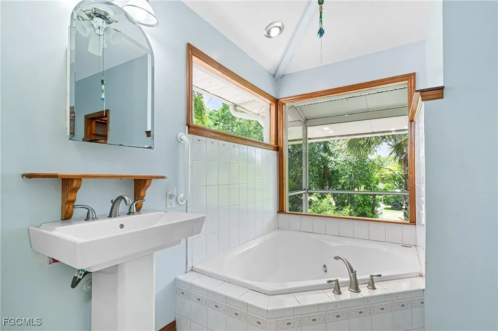 15560 S Pebble Lane Fort Myers FL 33912