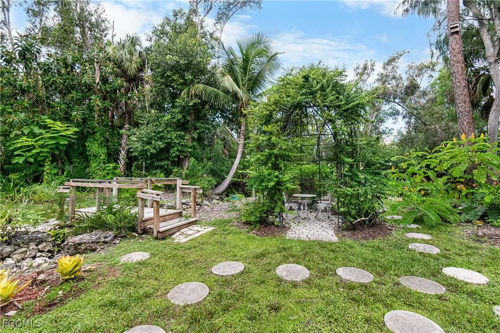 15560 S Pebble Lane Fort Myers FL 33912