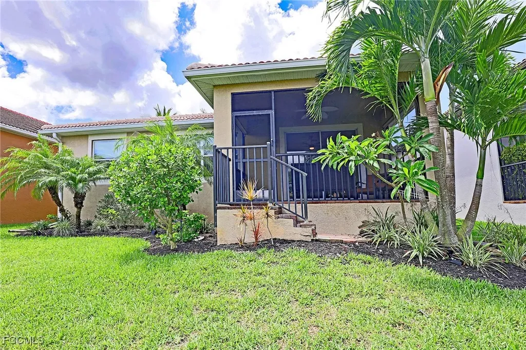 8100 Banyan Breeze Way Fort Myers FL 33908