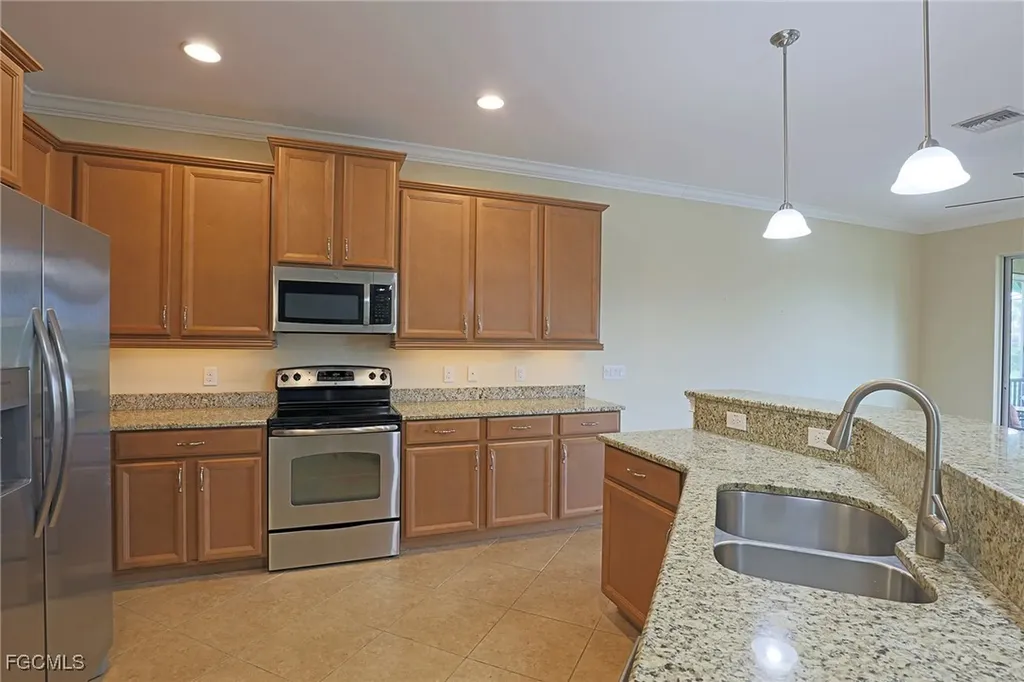 8100 Banyan Breeze Way Fort Myers FL 33908