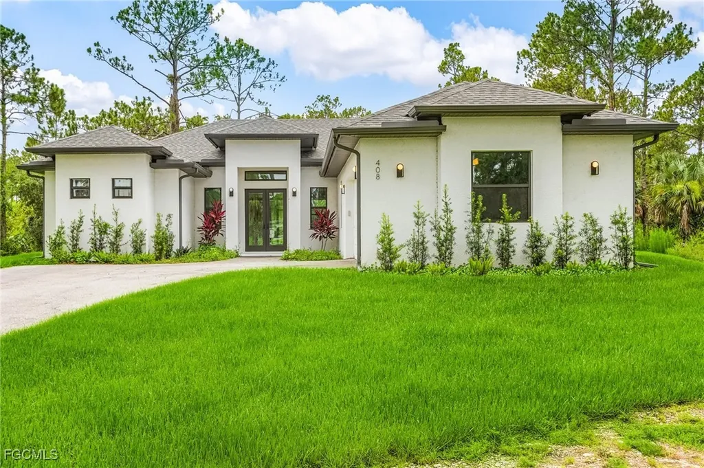 408 41st Avenue NE Naples FL 34120