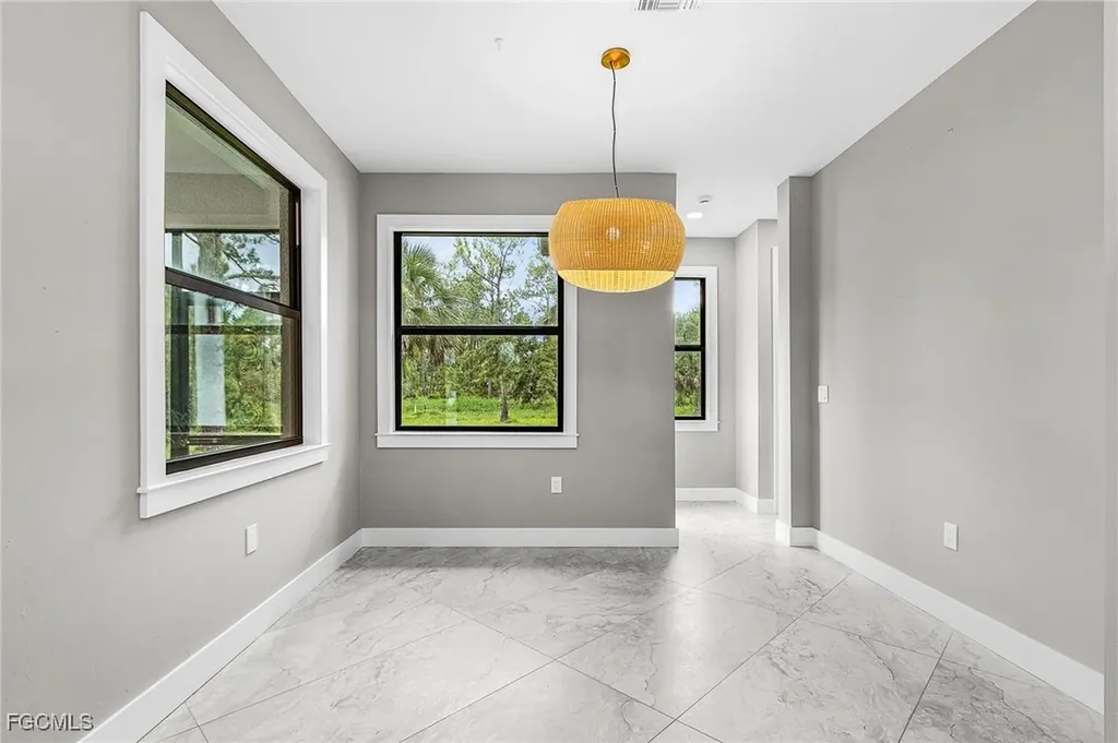408 41st Avenue NE Naples FL 34120
