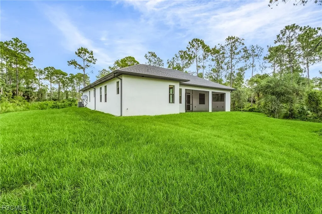 408 41st Avenue NE Naples FL 34120