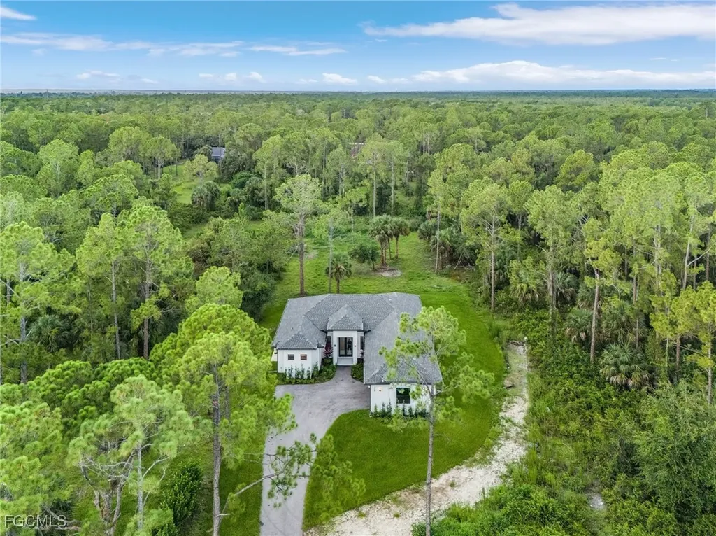 408 41st Avenue NE Naples FL 34120