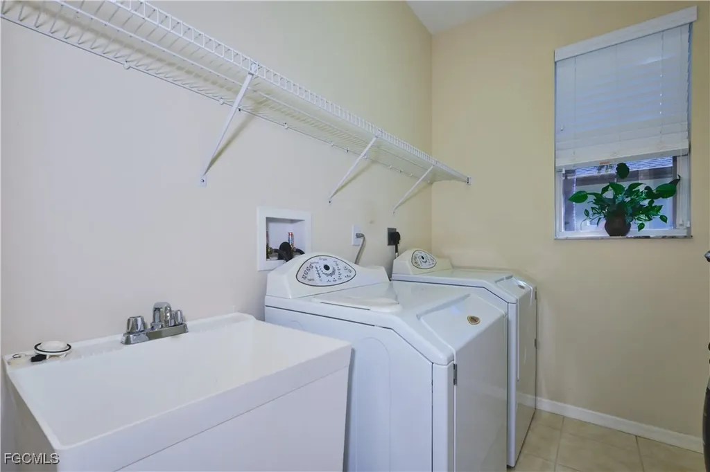 1820 SW 49th Terrace Cape Coral FL 33914