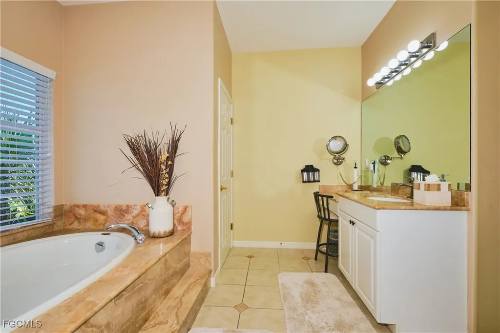 1820 SW 49th Terrace Cape Coral FL 33914