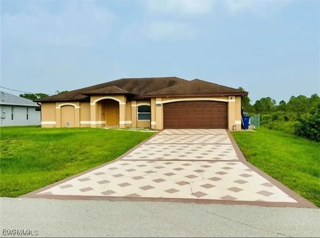 1816 Tomaso Avenue Lehigh Acres FL 33972