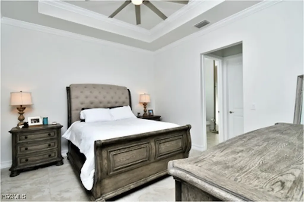 585 41st Avenue NW Naples FL 34120
