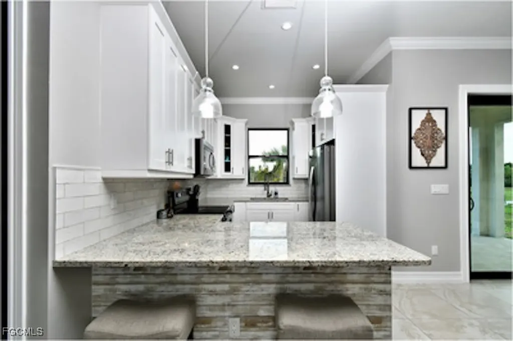 585 41st Avenue NW Naples FL 34120