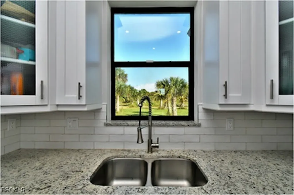 585 41st Avenue NW Naples FL 34120