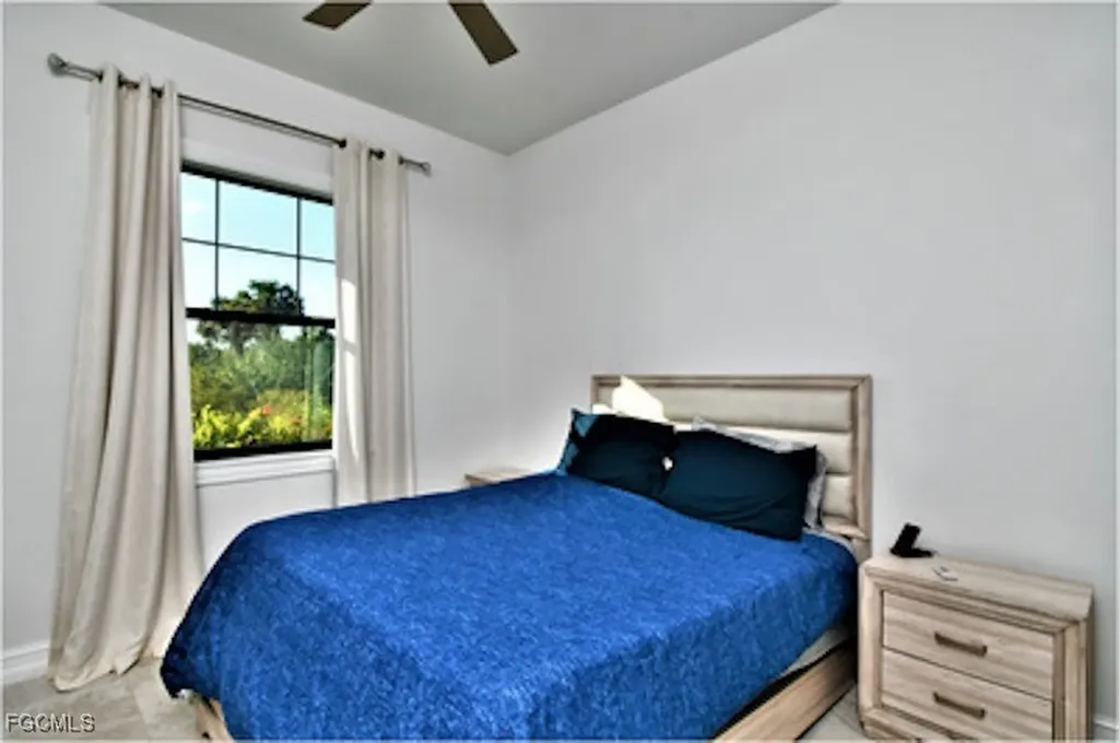 585 41st Avenue NW Naples FL 34120